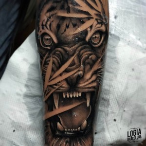 tatuaje_brazo_cabeza_tigre_logiabarcelona_arko_13